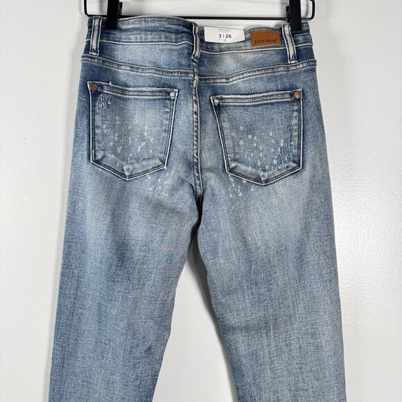 NWT Judy Blue Boyfriend Fit Mid Rise Jeans Distressed Denim Womens Size 3/26 - Picture 6 of 11